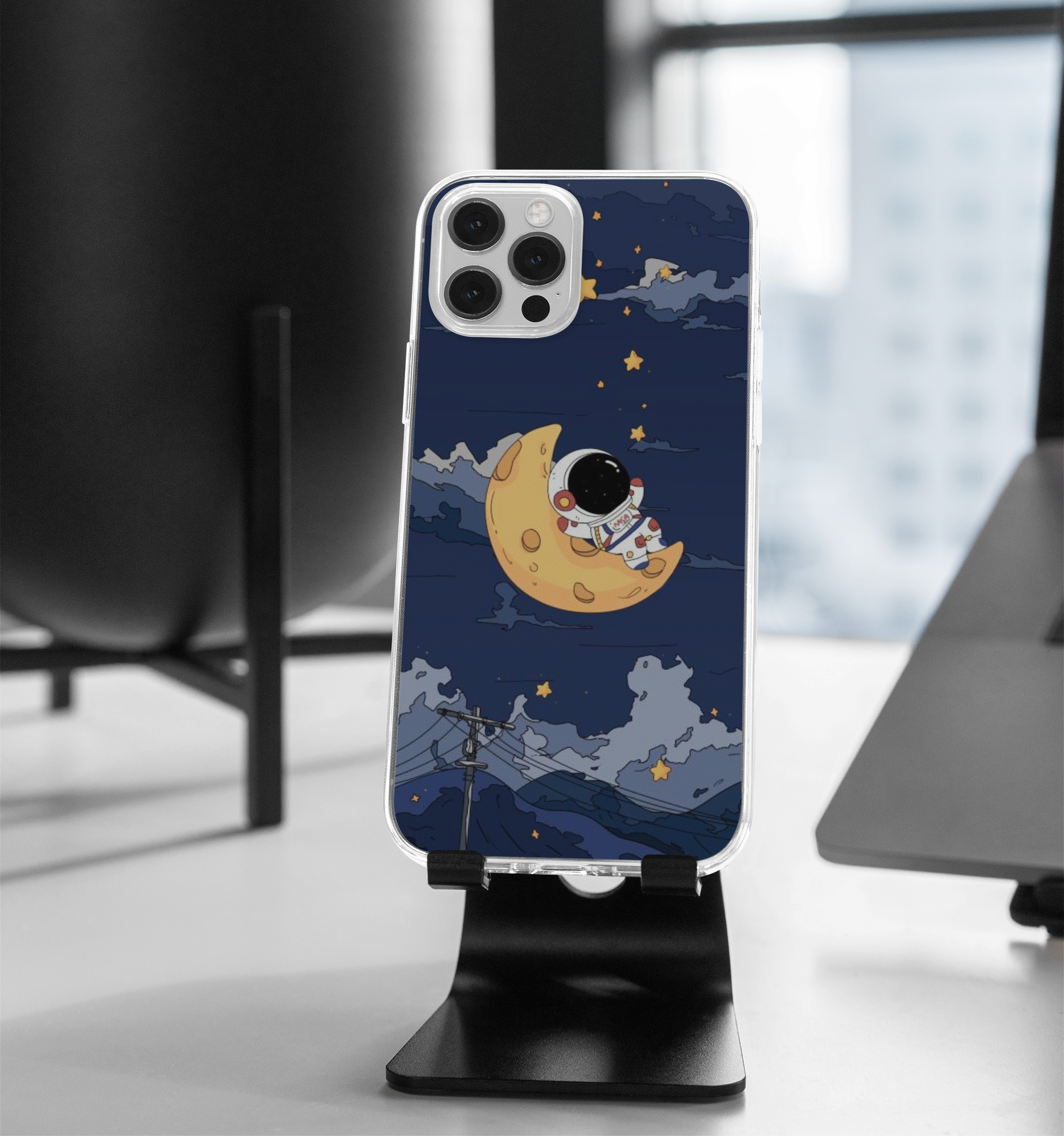 Aesthetic Astronaut case 4